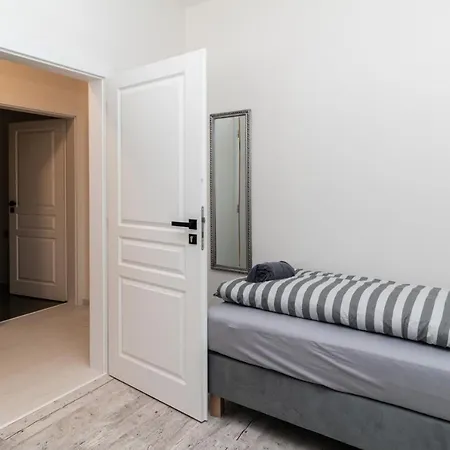Malina Penati Golf Tatil Evi Sajdikove Humence